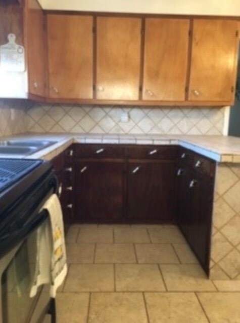 Cabinets - 304 SE 2nd St