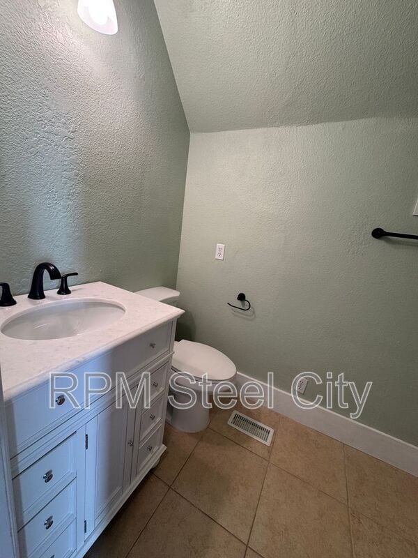 Building Photo - 908 Spruce St