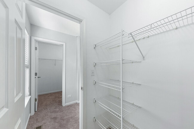 Building Photo - 23844 McMullin Cir
