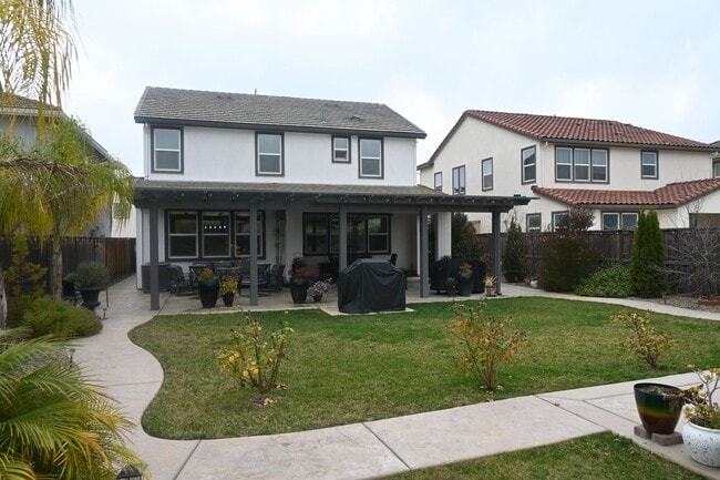 Building Photo - 10060 Carinata Dr