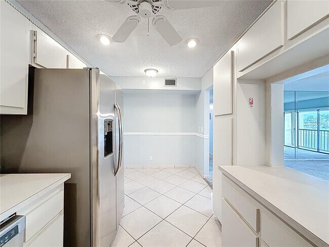 Building Photo - 826 Sky Pine Way