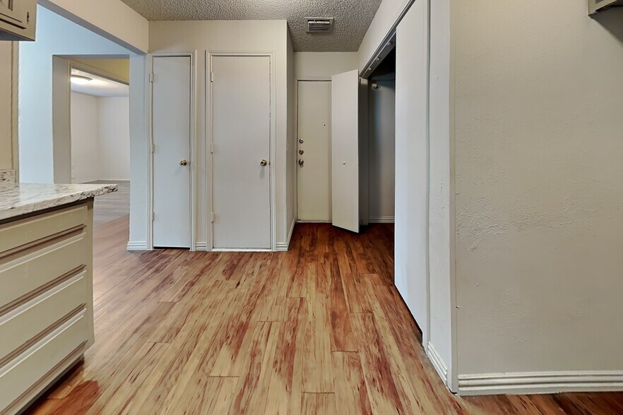 Building Photo - 11835 Garden Terrace Dr