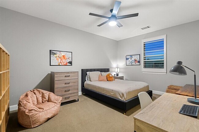 Building Photo - 4113 Sugarloaf Dr