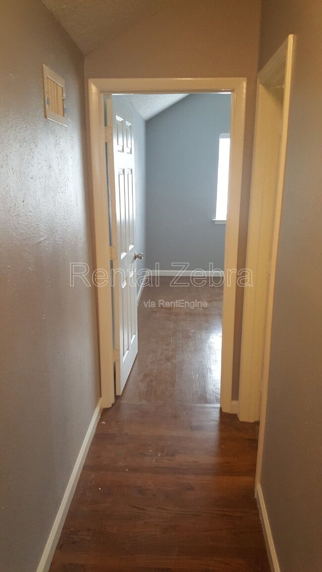 Building Photo - 637 Lookout Trail