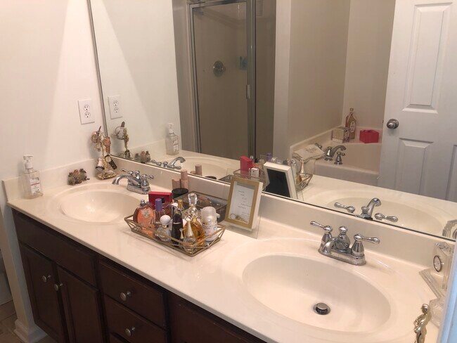 Building Photo - 3952 Princeton Lakes Way