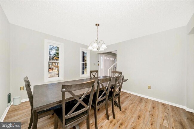 Building Photo - 3105 Glissade Ct