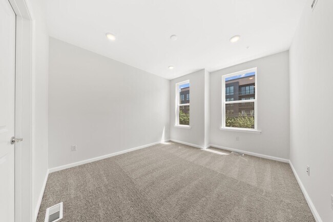 Building Photo - 500 Willow St