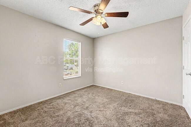 Building Photo - 3033 Mica St