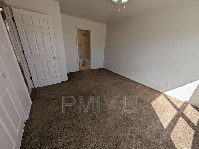 Building Photo - 1160 Sand Dune Rd NE