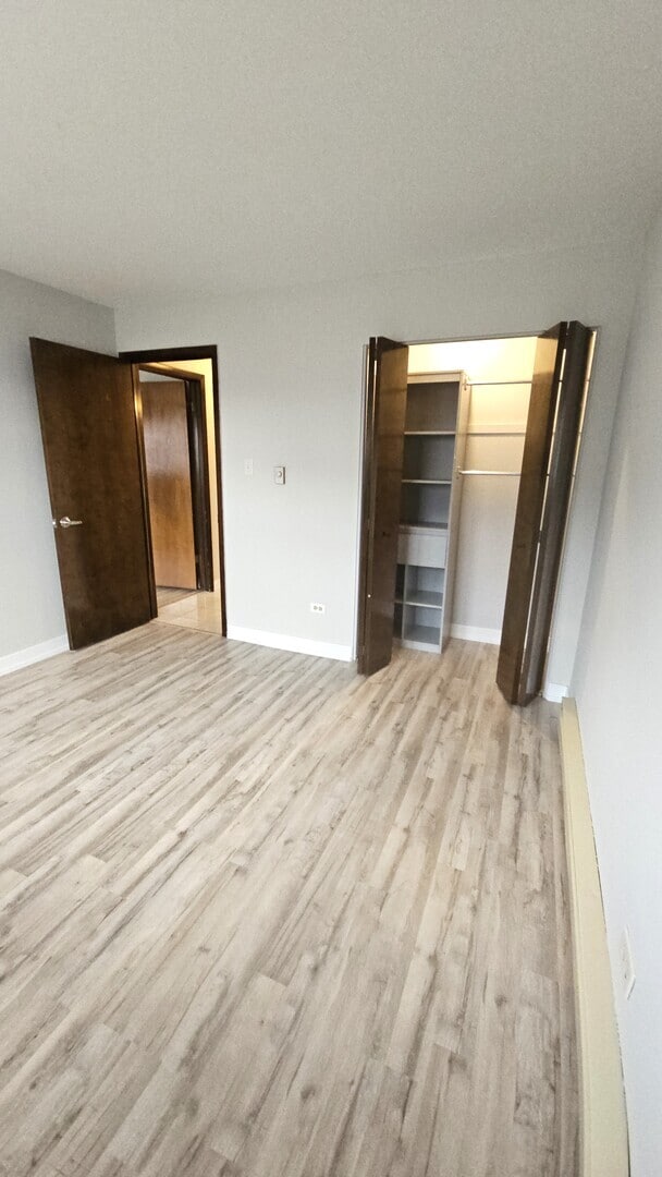 Building Photo - 7540 W 111th St