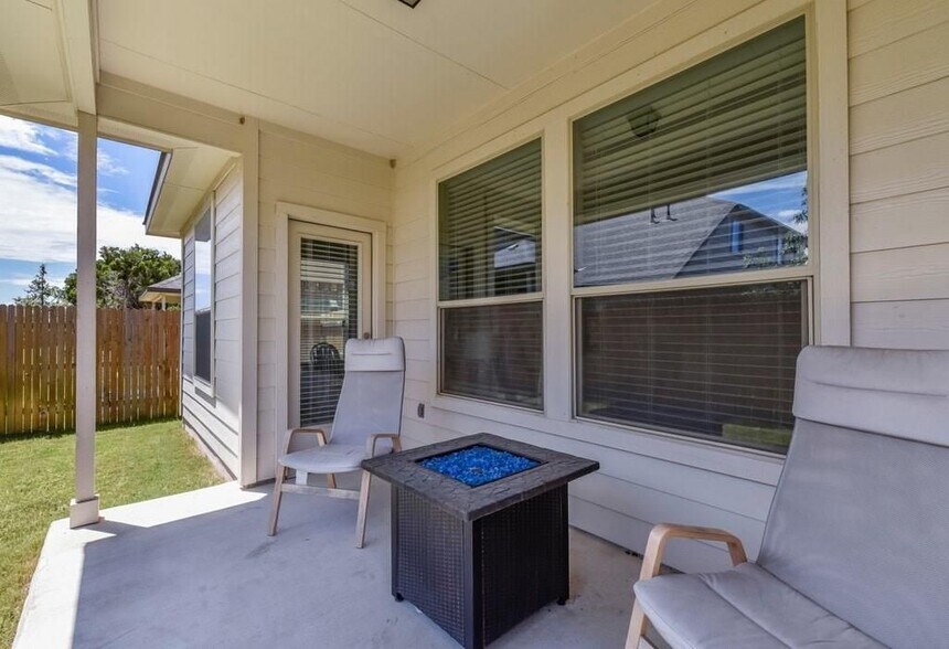 Building Photo - 11203 Sisquoc Formation View