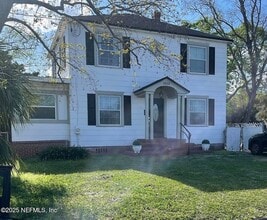 Building Photo - 1924 Arcadia Pl