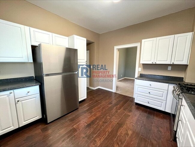 Building Photo - 229 E Las Vegas St