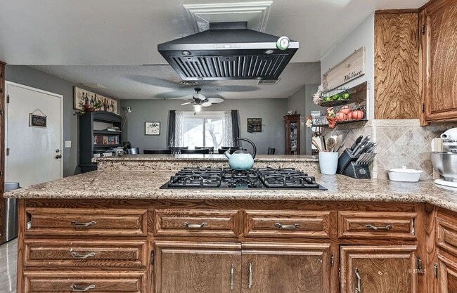 Building Photo - Beautiful Solar-Powered 4 Bedroom Home