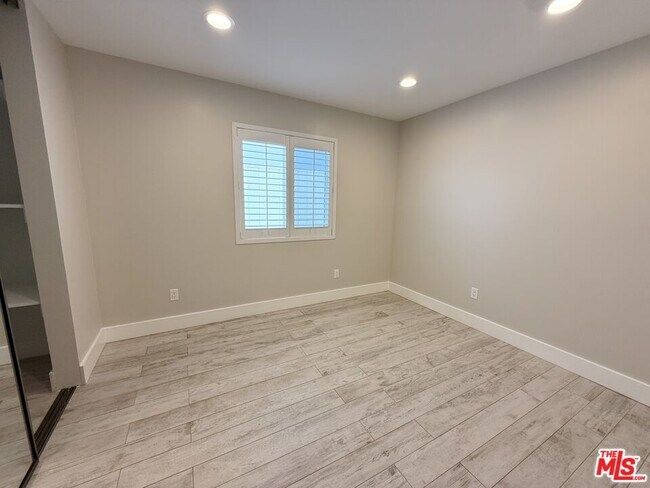 Building Photo - 6955 Trolleyway S
