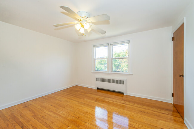 Bedroom 2 - 46-2 Salter Pl