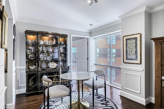 Building Photo - 4242 Lomo Alto Dr