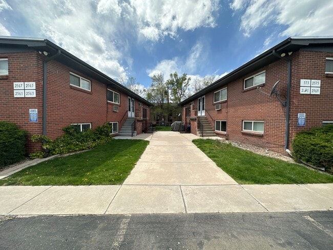Building Photo - 2575 Jellison St