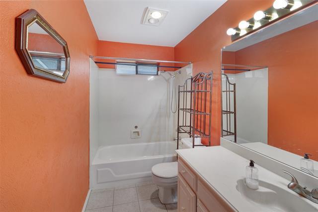 Building Photo - 2709 Big Oaks Dr