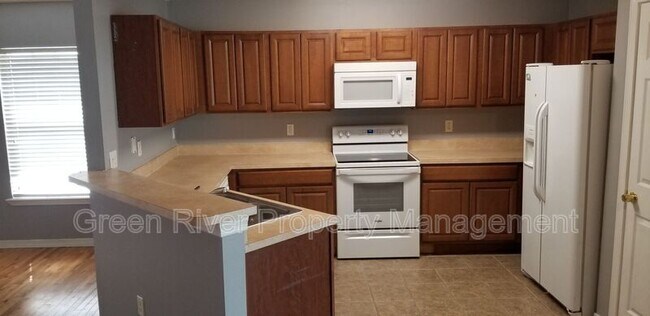 Building Photo - 837 Broxton St