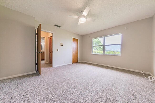 Building Photo - 308 Hernando Rd