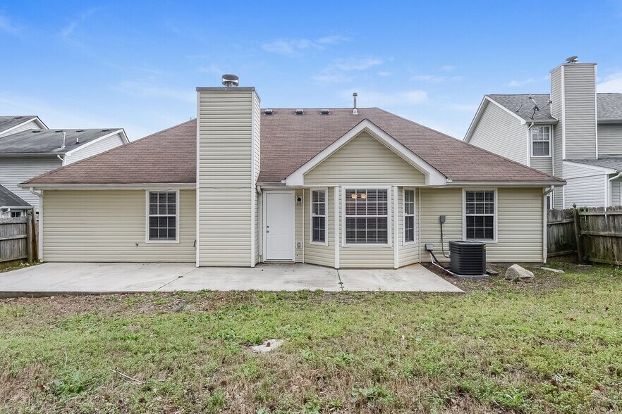 Building Photo - 5467 Sapphire Cir