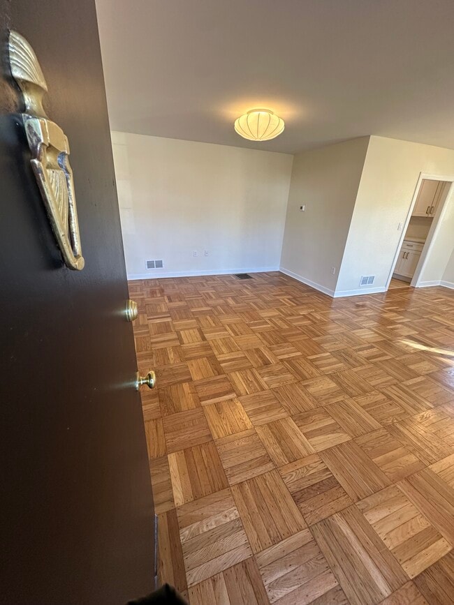 Building Photo - 108 Homewood Rd