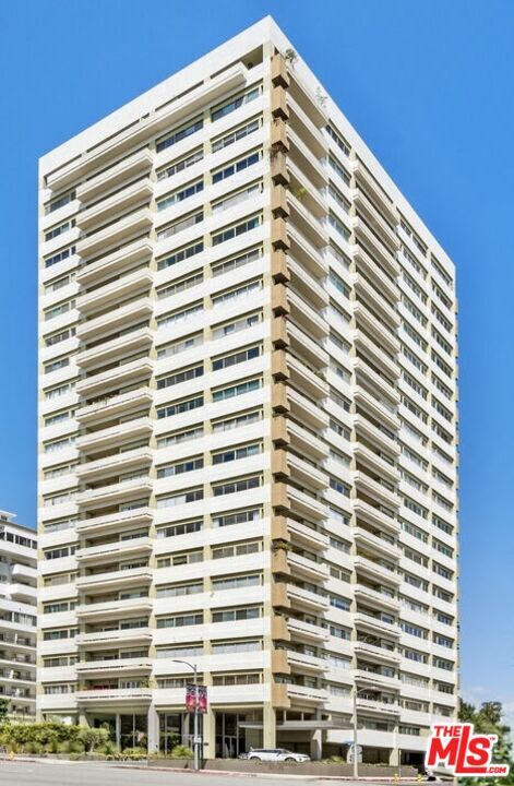 Building Photo - 10701 Wilshire Blvd