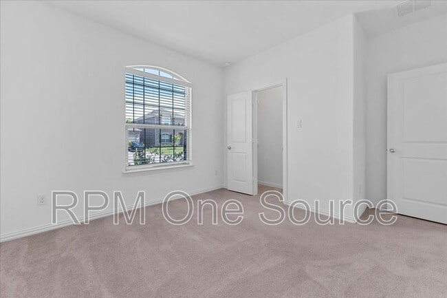 Building Photo - 812 Morwenna Rd