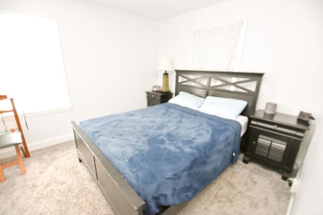 Building Photo - 3 bedroom home located 1 mile from the University of Notre Dame