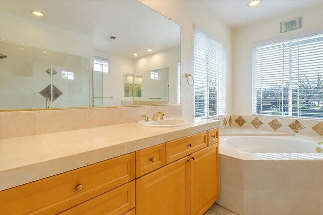 Building Photo - 4 Bed 3 Bath Home With 3 Car Garage High Ceilings And Fenced Yard