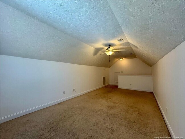 Building Photo - 5616 Duncan St