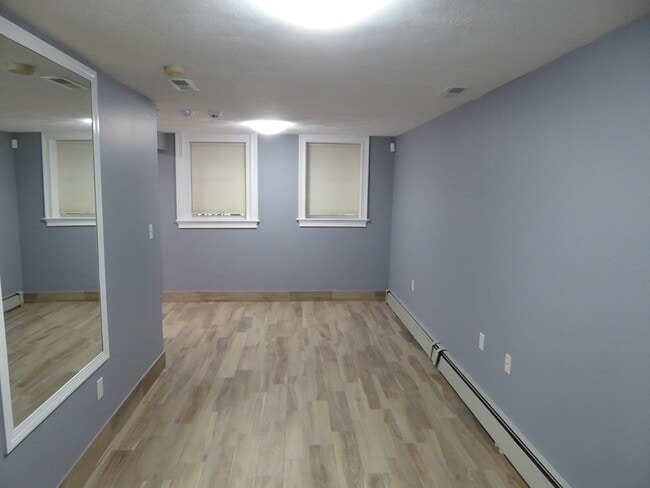 Building Photo - 56 Baxter St