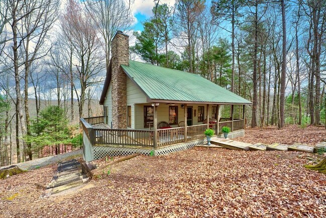 Primary Photo - 325 White Water Run
