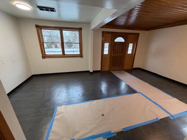 Building Photo - 10 Fruitland Dr