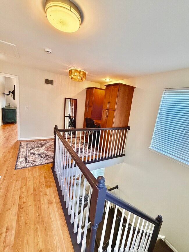 Building Photo - 14200 S Napa Cir