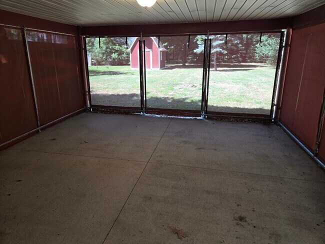 Building Photo - 1460 Gravel Ridge Dr