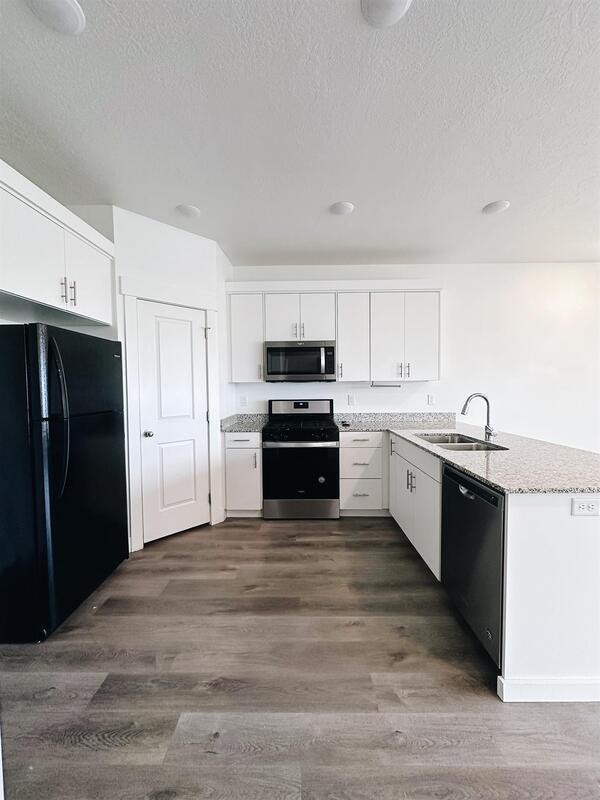 Building Photo - 911 W 1000 N