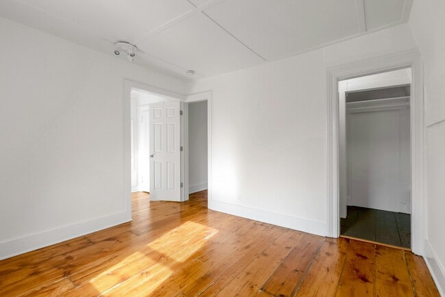 Building Photo - 46 Voorhis Ave