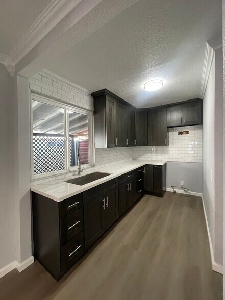Kitchen - 3710 Wall St
