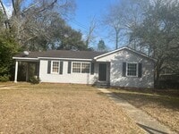 Building Photo - 3 bed 1 bath for rent