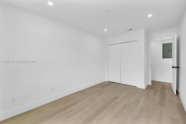 Building Photo - 1597 NE 143rd St