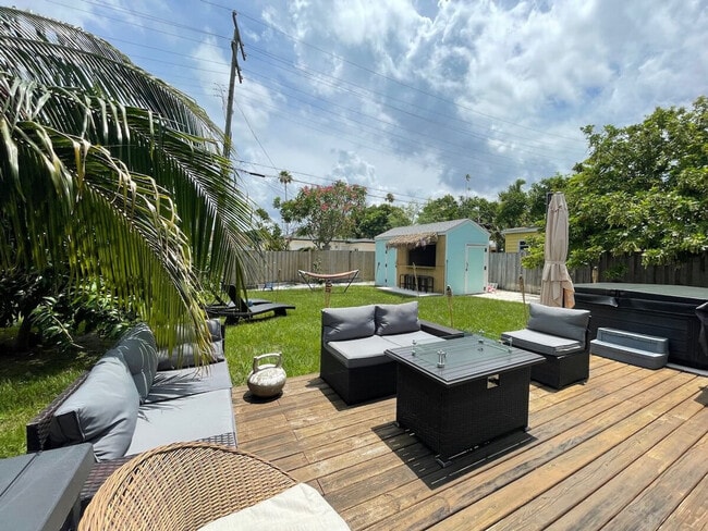 Building Photo - 430 45th St