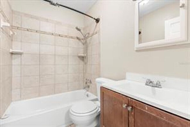 Building Photo - FOR RENT!!! CHARMING AND COZY 3 BEDROOM 2 ...