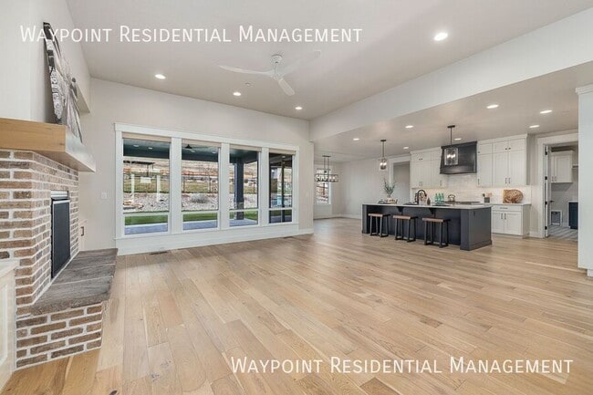 Building Photo - 3570 E Interstellar Ct