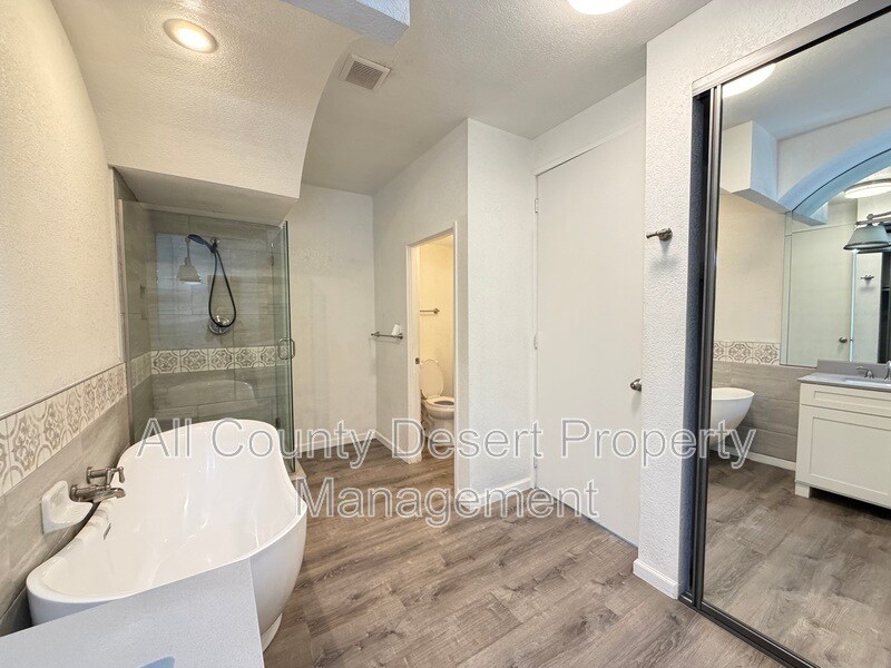 Building Photo - 9591 Capiland Rd