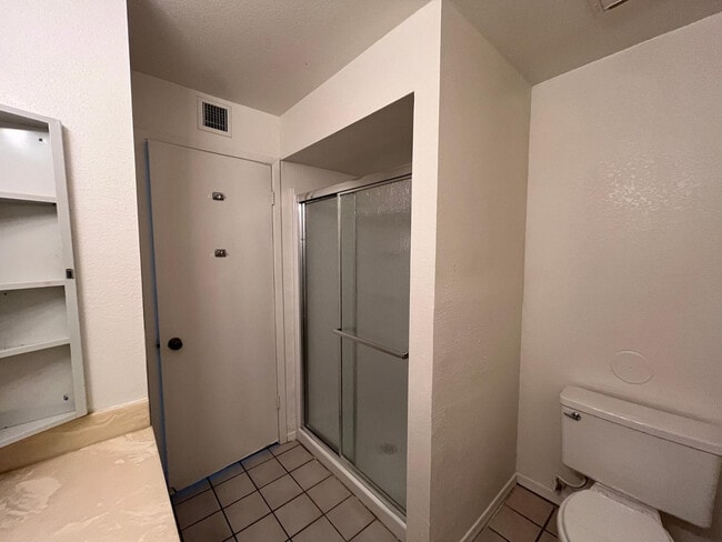 Building Photo - 11040 N 28th Dr