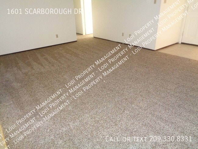 Building Photo - 1601 Scarborough Dr