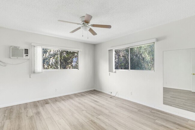 Building Photo - 6120 Radford Ave