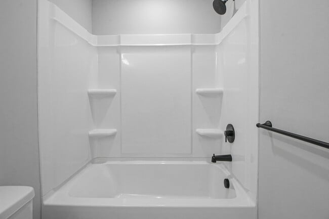 Building Photo - 1607 Jonathan Wade Cir